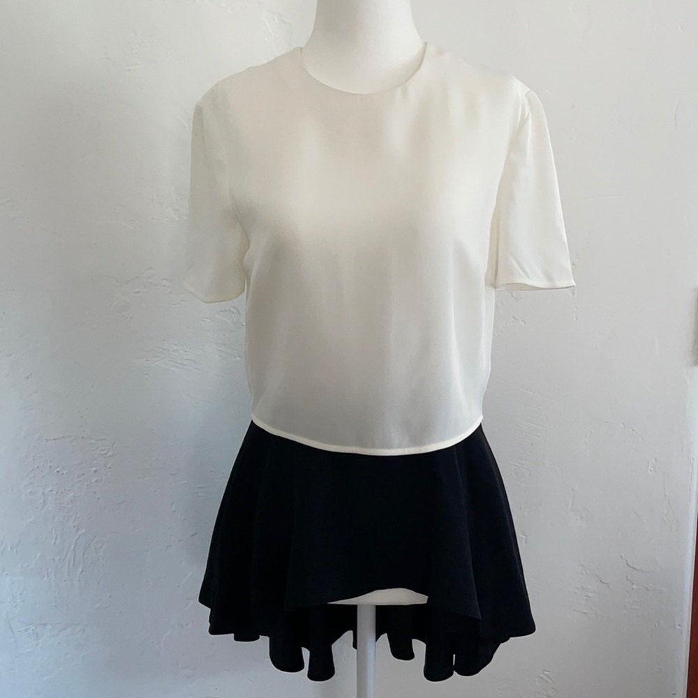 Alexander Mqueen Women‘s short sleeve top .